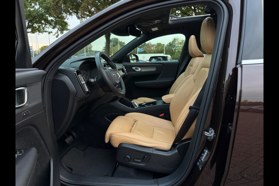 Volvo XC40 2.0 T4 Inscription / Trekhaak / Panoramadak / Camera / Leder / 18'' / Elektr. Stoelen / CarPlay / Stoelverwarming / Dodehoek / ACC