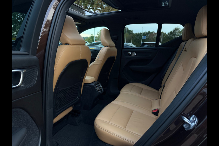 Volvo XC40 2.0 T4 Inscription / Trekhaak / Panoramadak / Camera / Leder / 18'' / Elektr. Stoelen / CarPlay / Stoelverwarming / Dodehoek / ACC