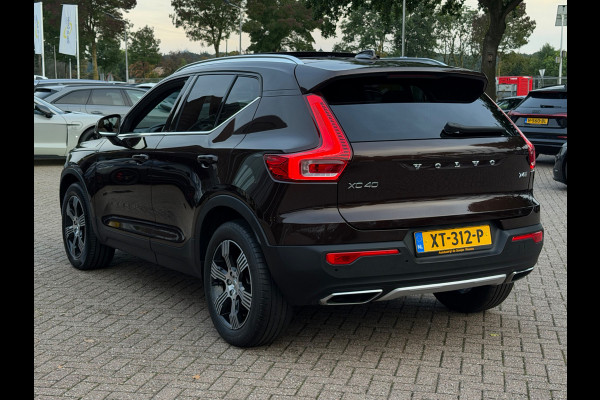 Volvo XC40 2.0 T4 Inscription / Trekhaak / Panoramadak / Camera / Leder / 18'' / Elektr. Stoelen / CarPlay / Stoelverwarming / Dodehoek / ACC