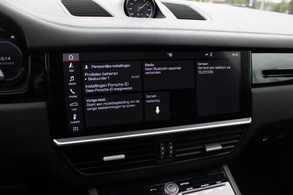 Porsche Cayenne 3.0 E-Hybrid / Panoramadak / 360Camera / Achterasbesturing / Luchtvering / Softclose / Sportchrono / 21'' / Keyless / Stoelventilatie+Verwarming / Bose / DAB / Cruise Control