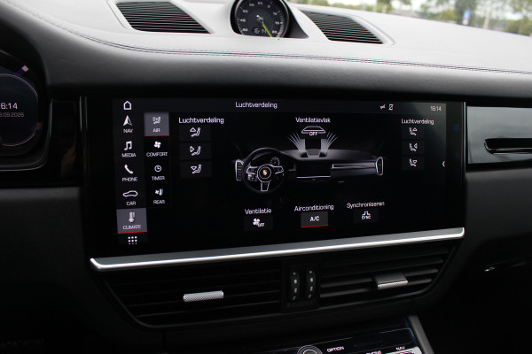 Porsche Cayenne 3.0 E-Hybrid / Panoramadak / 360Camera / Achterasbesturing / Luchtvering / Softclose / Sportchrono / 21'' / Keyless / Stoelventilatie+Verwarming / Bose / DAB / Cruise Control