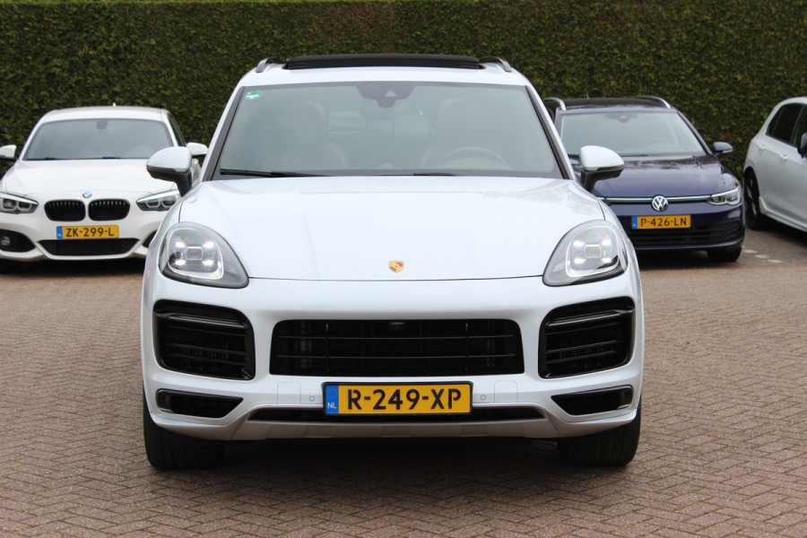 Porsche Cayenne 3.0 E-Hybrid / Trekhaak / Panoramadak / 360Camera / Luchtvering / 21'' / Bose / Sportdesign+Chrono / Leder / Stuur+Stoelverwarming / Dodehoek / DAB / Cruise Control