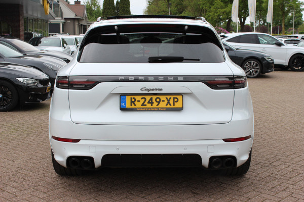 Porsche Cayenne 3.0 E-Hybrid / Trekhaak / Panoramadak / 360Camera / Luchtvering / 21'' / Bose / Sportdesign+Chrono / Leder / Stuur+Stoelverwarming / Dodehoek / DAB / Cruise Control