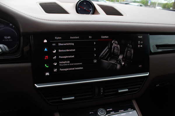 Porsche Cayenne 3.0 E-Hybrid / Trekhaak / Panoramadak / 360Camera / Luchtvering / 21'' / Bose / Sportdesign+Chrono / Leder / Stuur+Stoelverwarming / Dodehoek / DAB / Cruise Control