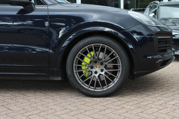 Porsche Cayenne Coupé 3.0 E-Hybrid / Trekhaak / Panoramadak / 360Camera / Head-up / Burmester / Softclose / Keyless / 21'' / Luchtvering / Nachtzicht / Carbon intr. / Sportdesign+Chrono / Stoelventilatie+Verwarming / Dodehoek