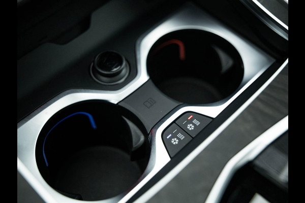 BMW X5 xDrive50e | M-Sport Pro | Trekhaak | Comfort access | Iconic glow | Panorama dak | Harman/Kardon