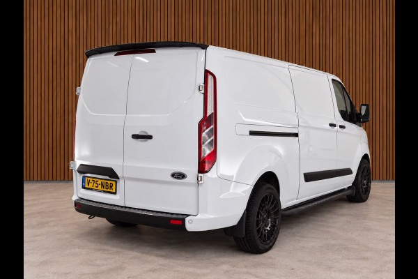 Ford Transit Custom 320 2.0 TDCI L2H1 | Raptor edition | CarPlay | Camera | Stoelverwarming | PDC V+A | Trekhaak | Airco | Nieuwe APK