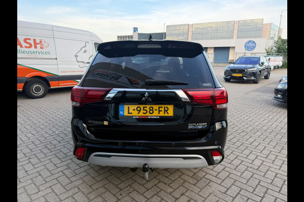 Mitsubishi Outlander 2.4 PHEV S-Edition 2019 Zwart 224pk