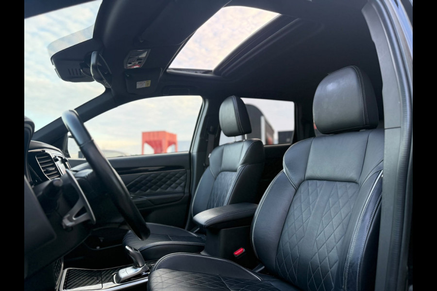 Mitsubishi Outlander 2.4 PHEV S-Edition 2019 Zwart 224pk