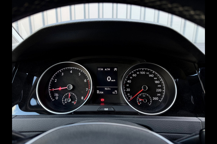 Volkswagen Golf 1.0 TSI 86pk Trendline 2019 Wit Trekhaak Led