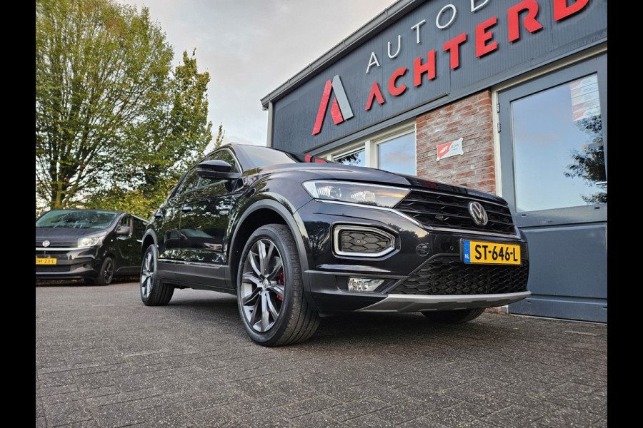 Volkswagen T-Roc 1.5 TSI Sport Trekhaak! Panorama/Schuifak! Carplay! Mooie/Nette Auto! NAP! LED! Leer!