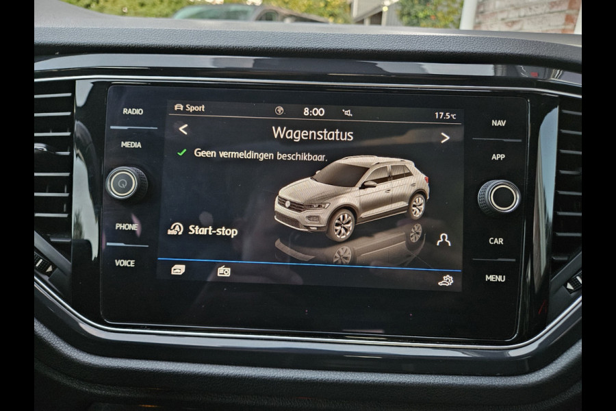 Volkswagen T-Roc 1.5 TSI Sport Trekhaak! Panorama/Schuifak! Carplay! Mooie/Nette Auto! NAP! LED! Leer!