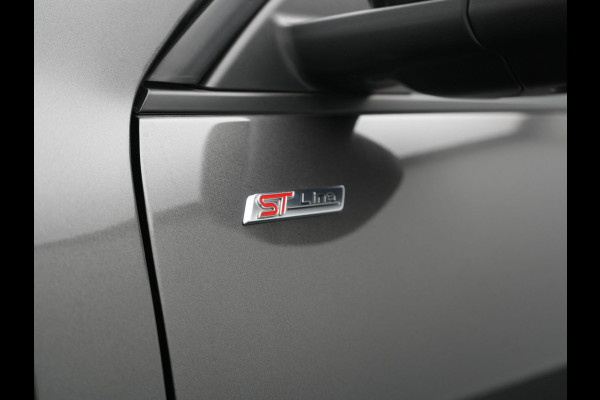 Ford Kuga 2.5 PHEV ST-Line X 225pk Dealer O.H. | SOH 89,8% | Trekhaak Af Fabriek | Panodak | Adaptive Cruise | Head Up | 360 Camera | Bang & Olufsen Audio | Alcantara Sportstoelen & Stuur Verwarmd | Keyless | BLIS | Apple Carplay | 20"L.M | Plug In Hybrid |