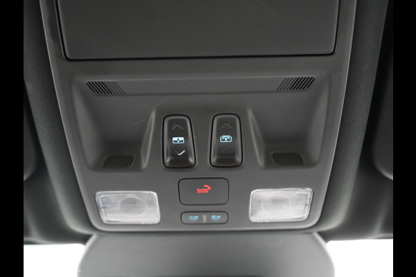 Ford Kuga 2.5 PHEV ST-Line X 225pk Dealer O.H. | SOH 89,8% | Trekhaak Af Fabriek | Panodak | Adaptive Cruise | Head Up | 360 Camera | Bang & Olufsen Audio | Alcantara Sportstoelen & Stuur Verwarmd | Keyless | BLIS | Apple Carplay | 20"L.M | Plug In Hybrid |