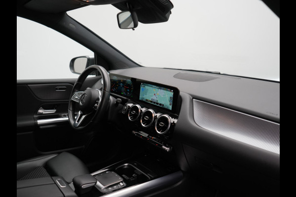 Mercedes-Benz B-Klasse 250 e Business Line PHEV 218pk Dealer O.H. | SOH 95% | Stoelverwarming | Apple Carplay | Cruise Control | Widescreen Navi | Draadloze Telefoonlader | Park Assist | Lane Assist | DAB | LED Koplampen | Plug In Hybrid |