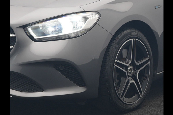 Mercedes-Benz B-Klasse 250 e Business Line PHEV 218pk Dealer O.H. | SOH 95% | Stoelverwarming | Apple Carplay | Cruise Control | Widescreen Navi | Draadloze Telefoonlader | Park Assist | Lane Assist | DAB | LED Koplampen | Plug In Hybrid |