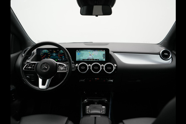 Mercedes-Benz B-Klasse 250 e Business Line PHEV 218pk Dealer O.H. | SOH 95% | Stoelverwarming | Apple Carplay | Cruise Control | Widescreen Navi | Draadloze Telefoonlader | Park Assist | Lane Assist | DAB | LED Koplampen | Plug In Hybrid |