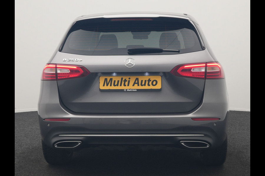 Mercedes-Benz B-Klasse 250 e Business Line PHEV 218pk Dealer O.H. | SOH 95% | Stoelverwarming | Apple Carplay | Cruise Control | Widescreen Navi | Draadloze Telefoonlader | Park Assist | Lane Assist | DAB | LED Koplampen | Plug In Hybrid |