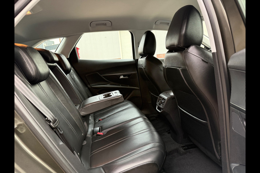 Peugeot 3008 1.2i TURBO 2019 131PK! ALLURE PACK EXE AUTOMAAT LEDER CARPLAY