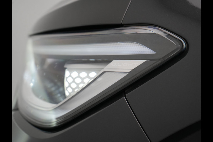 Volkswagen ID.4 Tech 77 kWh 204pk Dealer O.H. | Panodak | Adaptive Cruise | Head Up | 360 Camera | Warmtepomp | IQ Light | Alcantara Sportstoelen Memory & Massage | Stoelen & Stuur Verwarmd | Sfeerverlichting | Keyless | BLIS | 20"L.M |