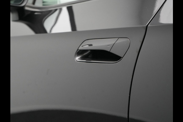 Volkswagen ID.4 Tech 77 kWh 204pk Dealer O.H. | Panodak | Adaptive Cruise | Head Up | 360 Camera | Warmtepomp | IQ Light | Alcantara Sportstoelen Memory & Massage | Stoelen & Stuur Verwarmd | Sfeerverlichting | Keyless | BLIS | 20"L.M |