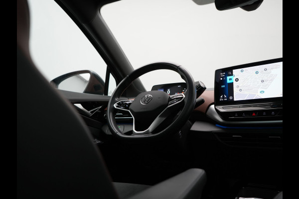 Volkswagen ID.4 Tech 77 kWh 204pk Dealer O.H. | Panodak | Adaptive Cruise | Head Up | 360 Camera | Warmtepomp | IQ Light | Alcantara Sportstoelen Memory & Massage | Stoelen & Stuur Verwarmd | Sfeerverlichting | Keyless | BLIS | 20"L.M |