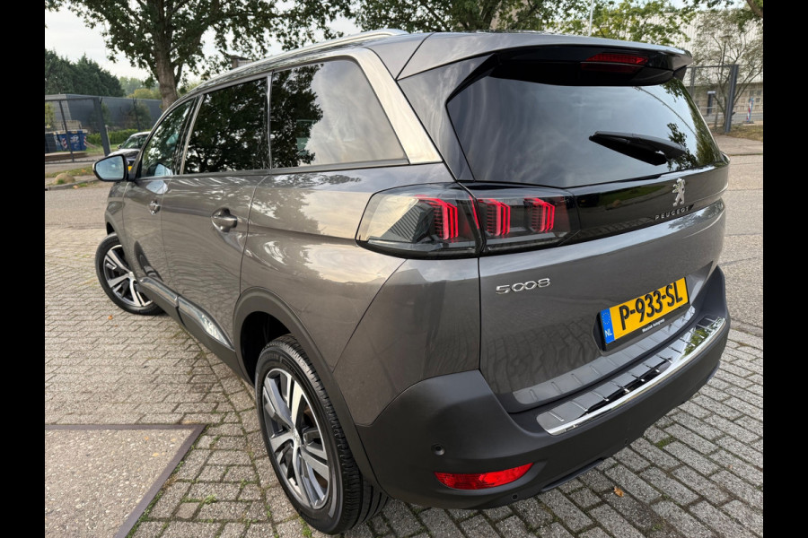 Peugeot 5008 1.2 16V 131PK 2022 ALLURE PACK 7-PERSOONS CARPLAY NAP LUXE