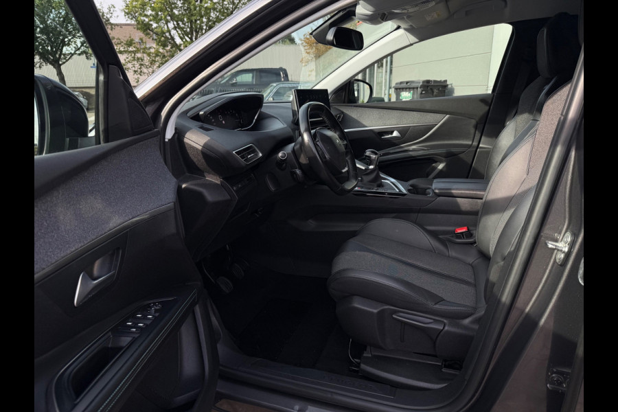Peugeot 5008 1.2 16V 131PK 2022 ALLURE PACK 7-PERSOONS CARPLAY NAP LUXE