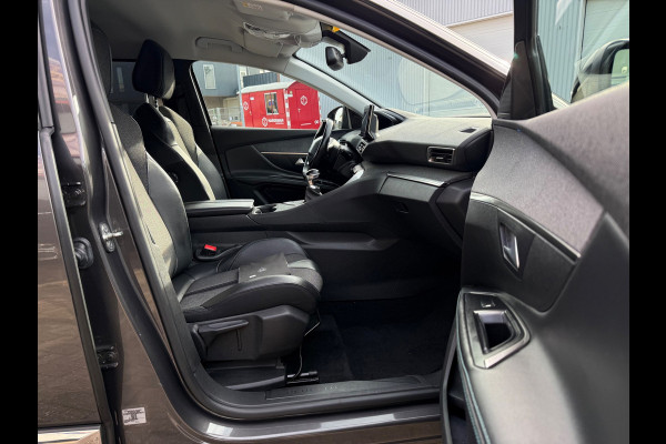 Peugeot 5008 1.2 16V 131PK 2022 ALLURE PACK 7-PERSOONS CARPLAY NAP LUXE