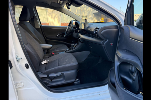 Toyota Yaris 1.5 HYBRID 142PK DYNAMIC 2025 FACE-LIFT ACC AUTOMAAT LUXE NAP