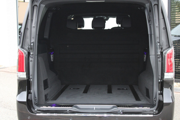 Mercedes-Benz V-Klasse 300d / XXL / AMG / DC / 4-Matic / Elec Stoelen / Stoel ventilatie / Burmester / NIEUWSTAAT