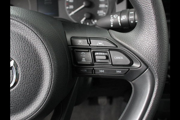 Mazda 2 Hybrid 1.5 Automaat Prime-line Airco Adaptieve cruise control Achteruitrijcamera Lane assist Radio Navigatie Apple Carplay/Android auto