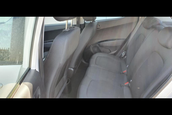 Hyundai i10 1.0i Comfort (NAVI) Rijklaarprijs / 12 mnd Bovag garantie