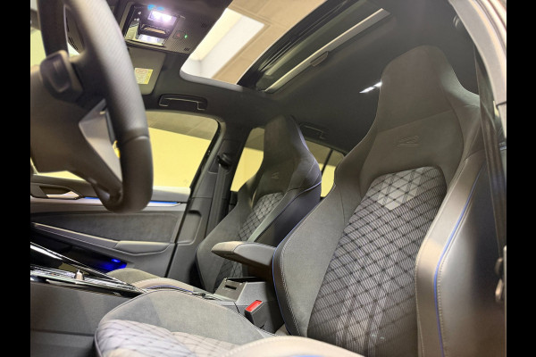Volkswagen Golf 1.5 eTSI R-Line Edition|Pano|Matrix|Keyless|360|Sfeerverlichting|