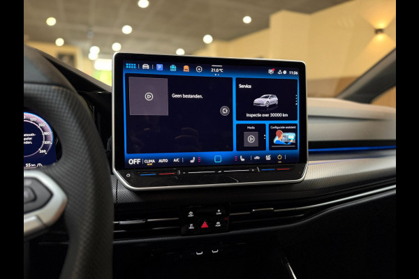 Volkswagen Golf 1.5 eTSI R-Line Edition|Pano|Matrix|Keyless|360|Sfeerverlichting|