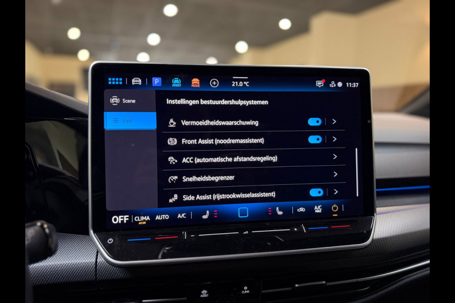 Volkswagen Golf 1.5 eTSI R-Line Edition|Pano|Matrix|Keyless|360|Sfeerverlichting|