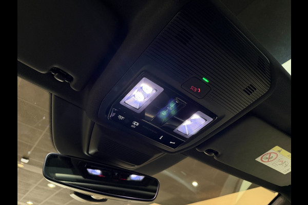 Volkswagen Golf 1.5 eTSI R-Line Edition|Pano|Matrix|Keyless|360|Sfeerverlichting|