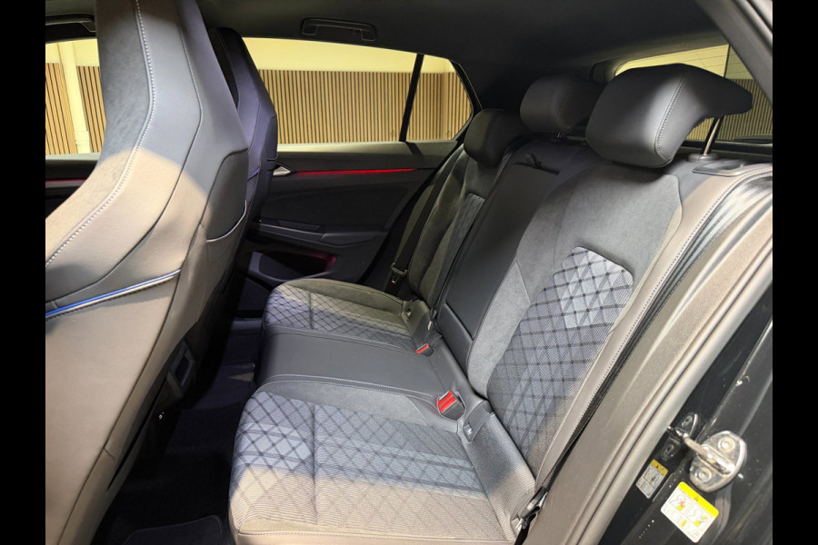 Volkswagen Golf 1.5 eTSI R-Line Edition|Pano|Matrix|Keyless|360|Sfeerverlichting|
