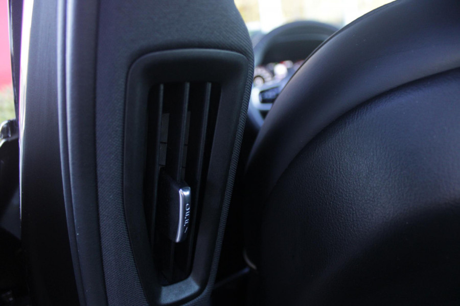 Volvo S60 2.0 B5 250PK AUTOMAAT R-DESIGN 20'' | PANORAMISCH SCHUIF/KANTELDAK | PREMIUM AUDIO BY HARMAN KARDON | 20" 5-TRIPPLE SPAAKS BLACK/DIAMAND CUT LICHTMETALEN VELGEN | BLINDSPOT INFOMATION SYSTEM (BLIS) | VERWARMDE VOORRUIT |VERWARMDE AQUABLADE RUITENWISSERBLADEN | PILOT ASSIST | APPLE CARPLAY / ANDROID AUTO | DODEHOEKDETECTIE |  ADAPTIEVE CRUISECONTROL | R-DESIGN BEKLEDING MET NAPPA LEDER I.C.M. OPEN GRID TEXTIEL | ELEKTRISCH VERSTELBARE CONTOUR STOELEN (SPORTSTOELEN) MET GEHEUGEN OP BEIDE VOORSTOELEN (POWERSEATS) |VERWARMDE VOORSTOELEN EN ACHTERBANK | VERWARMD STUURWIEL |