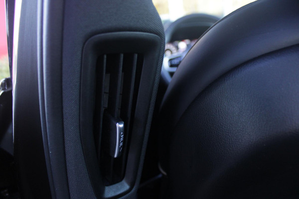 Volvo S60 2.0 B5 250PK AUTOMAAT R-DESIGN 20'' | PANORAMISCH SCHUIF/KANTELDAK | PREMIUM AUDIO BY HARMAN KARDON | 20" 5-TRIPPLE SPAAKS BLACK/DIAMAND CUT LICHTMETALEN VELGEN | BLINDSPOT INFOMATION SYSTEM (BLIS) | VERWARMDE VOORRUIT |VERWARMDE AQUABLADE RUITENWISSERBLADEN | PILOT ASSIST | APPLE CARPLAY / ANDROID AUTO | DODEHOEKDETECTIE |  ADAPTIEVE CRUISECONTROL | R-DESIGN BEKLEDING MET NAPPA LEDER I.C.M. OPEN GRID TEXTIEL | ELEKTRISCH VERSTELBARE CONTOUR STOELEN (SPORTSTOELEN) MET GEHEUGEN OP BEIDE VOORSTOELEN (POWERSEATS) |VERWARMDE VOORSTOELEN EN ACHTERBANK | VERWARMD STUURWIEL |
