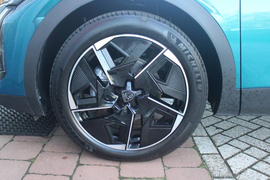 Peugeot 408 1.2 Hybrid 145PK AUTOMAAT GT | 360° CAMERA | ELEKTRISCH VERSTELBARE BESTUURDERSSTOEL MET GEHEUGEN EN VERSTELBARE ZITVERLENGER | STOEL VERWARMING | STUURVERWARMING | LEDER / ALCANTARA | DODEHOEK DETECTIE | KEYLESS ENTRY/START | ADAPTIVE CRUISE CONTROL | NAVIGATIE | DRAADLOZE APPLE CARPLAY/ANDROID AUTO | PARKEERSENSOREN VOOR + ACHTER | LED MATRIX KOPLAMPEN | 19" LICHTMETALEN VELGEN | ELEKTRISCH BEDIENBARE ACHTERKLEP | CLIMATE CONTROL | STUUR VERWARMING |