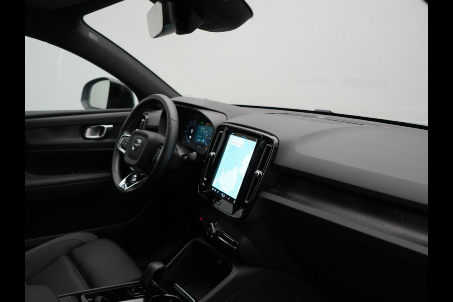 Volvo C40 Recharge Core 69 kWh 231pk Dealer O.H. | SOH 93,8% | Panodak | Camera | Google Assistent | Lederen Sportstoelen & Stuur Verwarmd | Apple Carplay | Cruise Control | Navigatie | DAB |