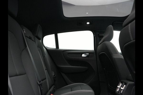 Volvo C40 Recharge Core 69 kWh 231pk Dealer O.H. | SOH 93,8% | Panodak | Camera | Google Assistent | Lederen Sportstoelen & Stuur Verwarmd | Apple Carplay | Cruise Control | Navigatie | DAB |