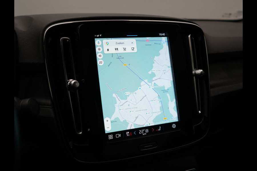 Volvo C40 Recharge Core 69 kWh 231pk Dealer O.H. | SOH 93,8% | Panodak | Camera | Google Assistent | Lederen Sportstoelen & Stuur Verwarmd | Apple Carplay | Cruise Control | Navigatie | DAB |