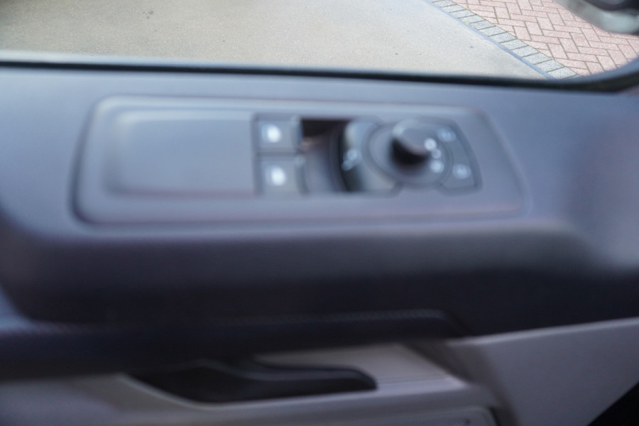 Ford Transit Custom 320 2.0 TDCI 170pk L2H1 Trend Nr. V077 | Adaptive Cruise / Navi /Camera /Schuifdeur L+R