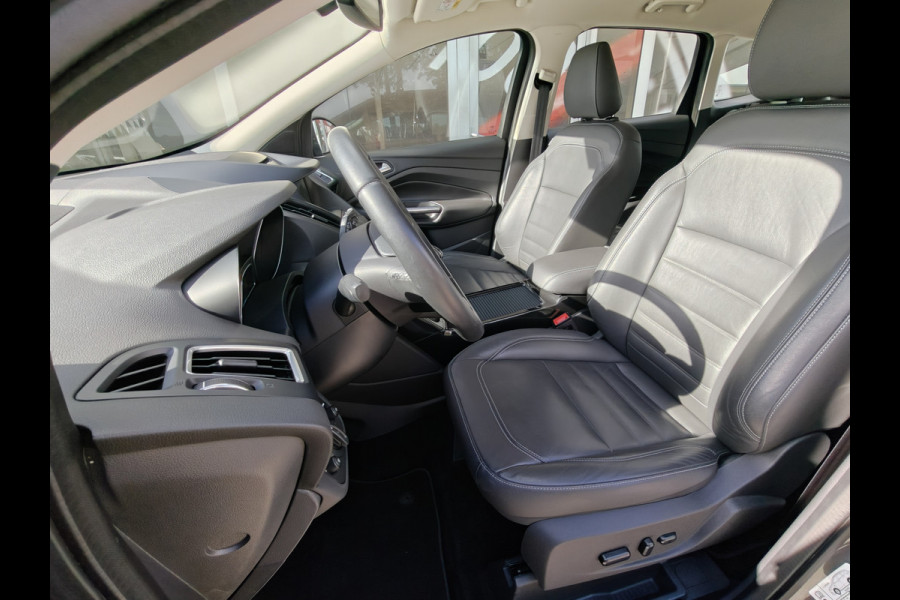 Ford Kuga 1.5 EcoBoost Titanium / Keyless / Trekhaak (2000kg) / Navi / Carplay