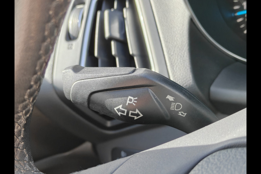 Ford Kuga 1.5 EcoBoost Titanium / Keyless / Trekhaak (2000kg) / Navi / Carplay