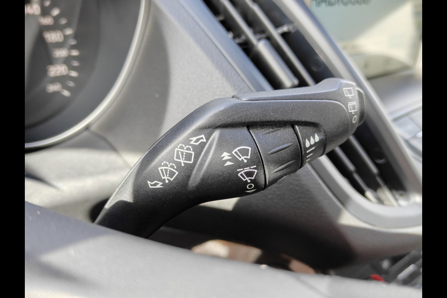 Ford Kuga 1.5 EcoBoost Titanium / Keyless / Trekhaak (2000kg) / Navi / Carplay