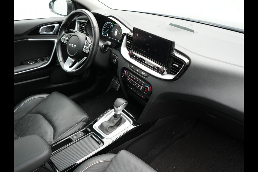 Kia Xceed 1.6 GDi PHEV ExecutiveLine 141pk | Panodak | Adaptive Cruise | Camera | Lederen Sportstoelen Memory & Ventilatie | Stoelen & Stuur Verwarmd | Keyless | BLIS | Apple Carplay | Navigatie | DAB | Plug In Hybrid |