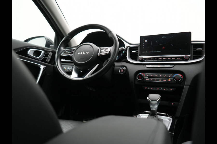 Kia Xceed 1.6 GDi PHEV ExecutiveLine 141pk | Panodak | Adaptive Cruise | Camera | Lederen Sportstoelen Memory & Ventilatie | Stoelen & Stuur Verwarmd | Keyless | BLIS | Apple Carplay | Navigatie | DAB | Plug In Hybrid |